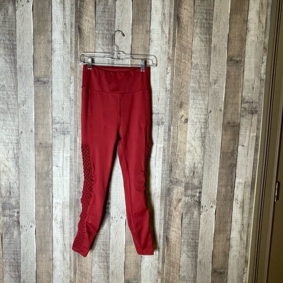 Alfenix Red Leggings - Picture 4 of 10